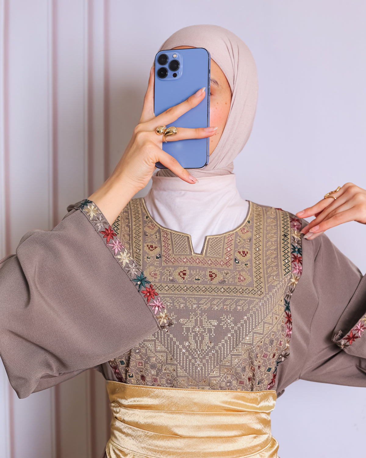 Taupe/mauve tatreez abaya