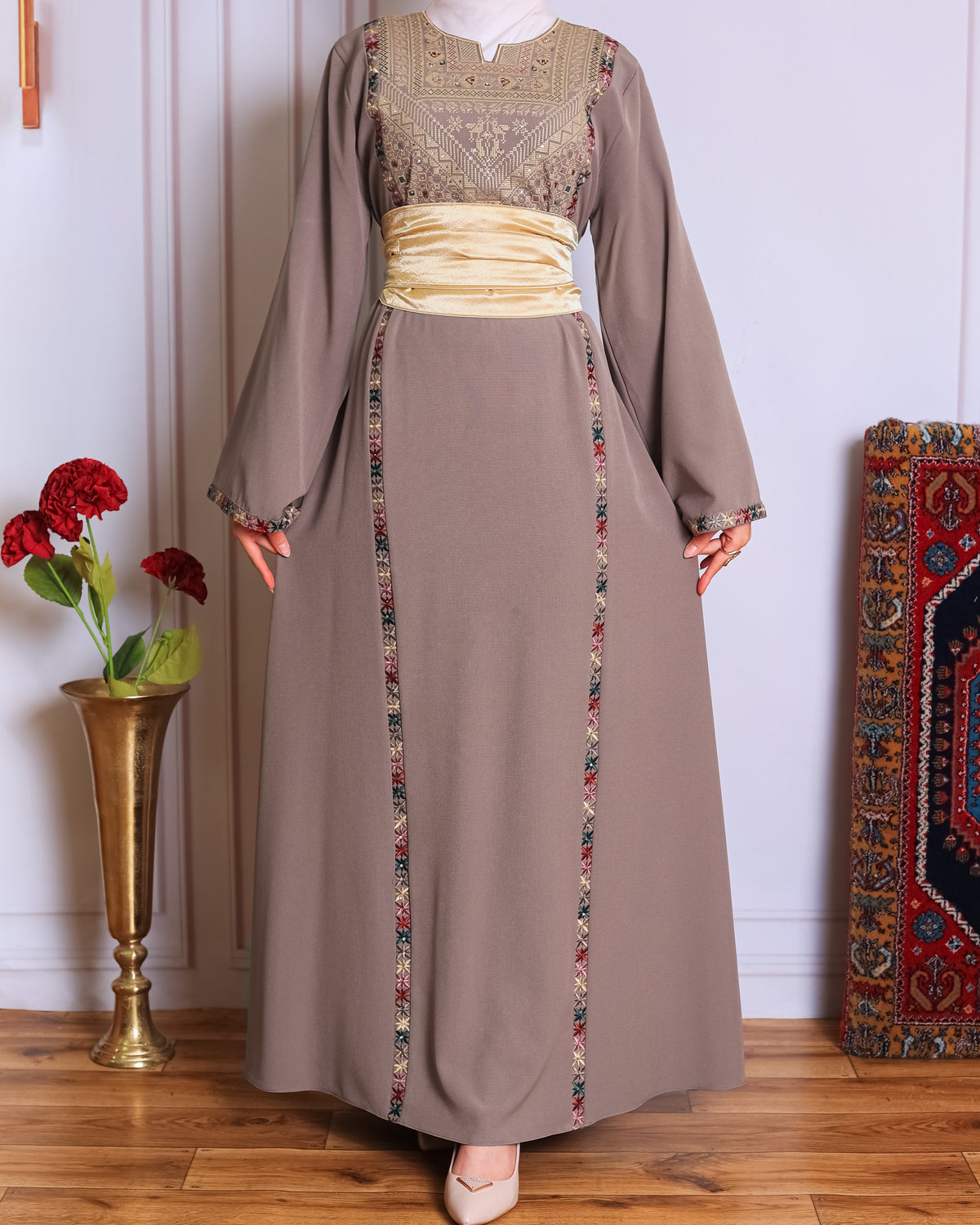Taupe/mauve tatreez abaya