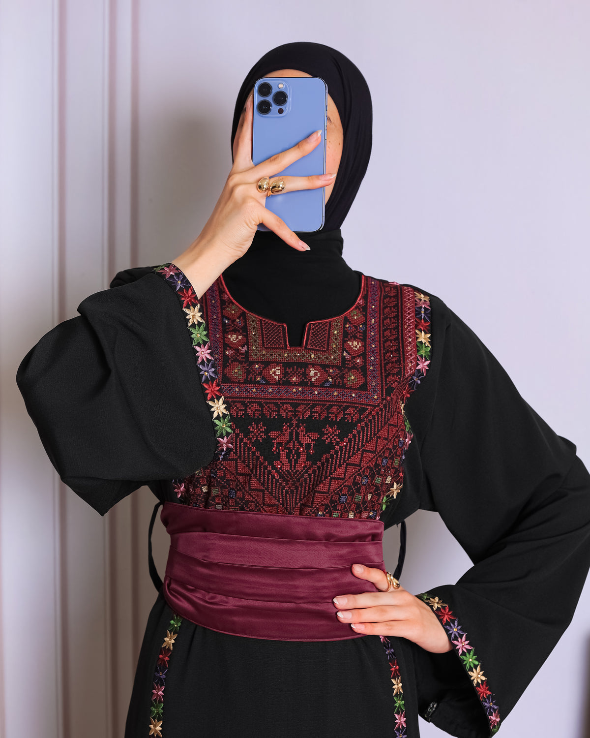 Black/burgundy tatreez abaya