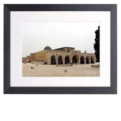 A4 Digital Print - Masjid Al Aqsa  Material Glass Window, Mdf Back, Polcore, Card Mount  Sleek, Contemporary Black Photo Frame, fitted with a glass window and soft white mount.  Print Size: A4 Portrait  Frame Size: 405mm x 330mm